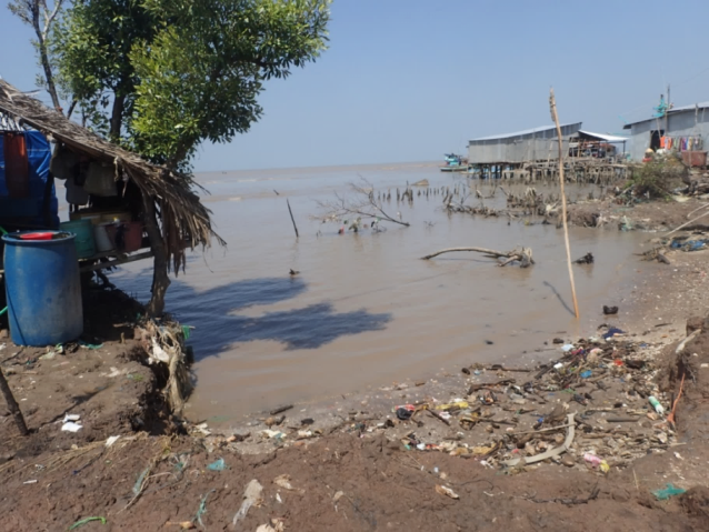 Durch Küstenerosion gefährdete Bebauungen im Mekong-Delta. © KIT, Wendy Gonzalez