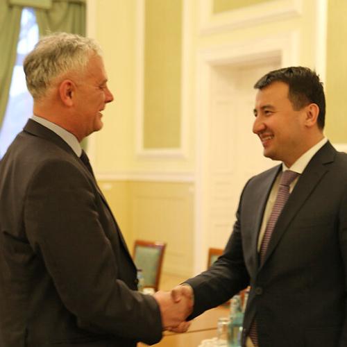 Treffen Minister Khodjaev und IAMO Direktor Glauben