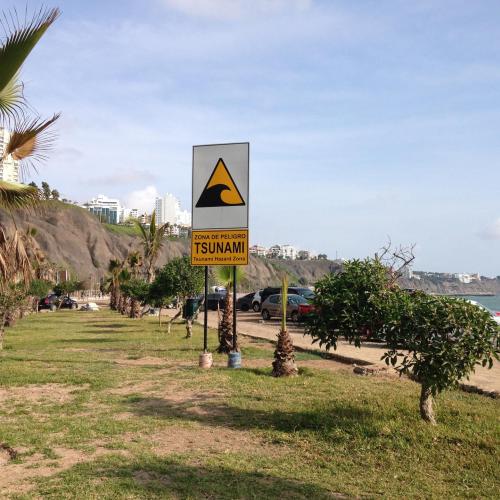 Tsunami Warnschild